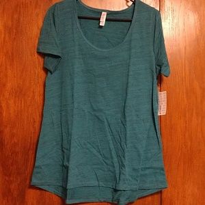 NWT Lularoe classic t size Large